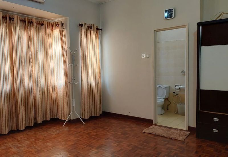 2 Storey Terrace House @ Kelana Idaman w 4r3b