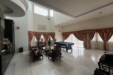 2-Storey Bungalow  @ Sri Petaling w 6r8b