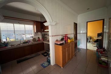 2-Storey Bungalow  @ Sri Petaling w 6r8b