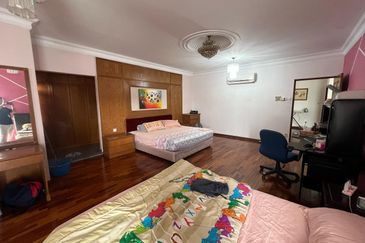 2-Storey Bungalow  @ Sri Petaling w 6r8b