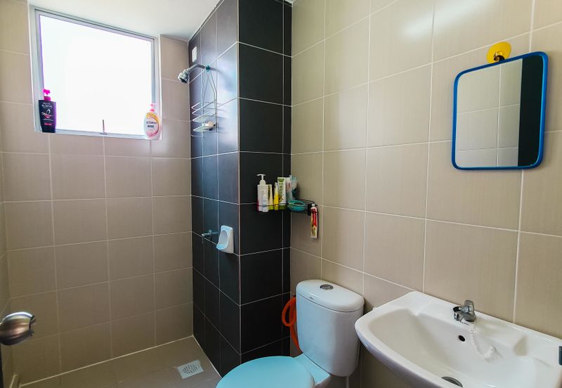 Puncak Hijauan (Hijauan Heights)