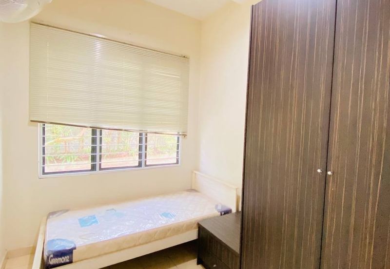 Puncak Pinggiran Putra