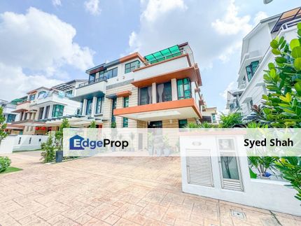 BEAUTIFUL 2.5 Storey Semi D Restrees USJ 17 Subang Jaya, Selangor, Subang Jaya