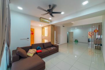 Parkfield Residences, Tropicana Heights