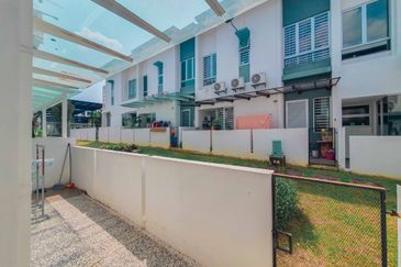 Parkfield Residences, Tropicana Heights