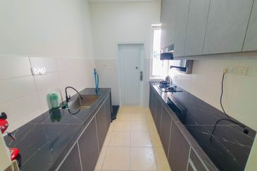 Parkfield Residences, Tropicana Heights