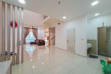 Parkfield Residences, Tropicana Heights