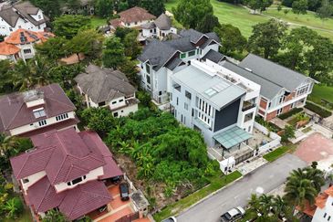 Impian Golf & Country Club