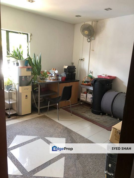 SHOPLOT FACING MAINROAD Seksyen 9 Bangi - Endlot unit, Selangor, Bangi