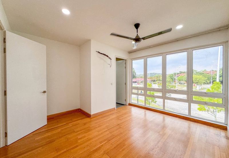 Duta Villa, Presint 14