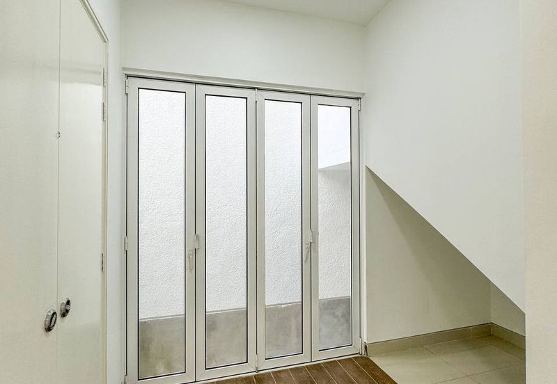 Duta Villa, Presint 14