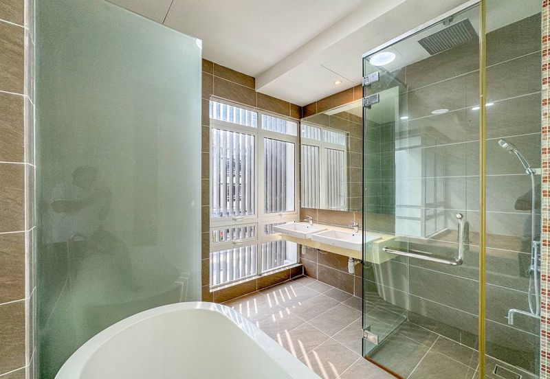 Duta Villa, Presint 14