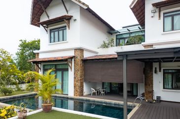 Perdana Lakeview East