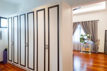 Perdana Lakeview East