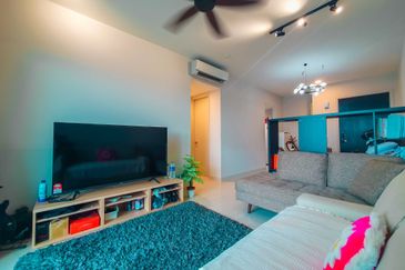 Datum Jelatek Residence