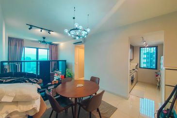 Datum Jelatek Residence