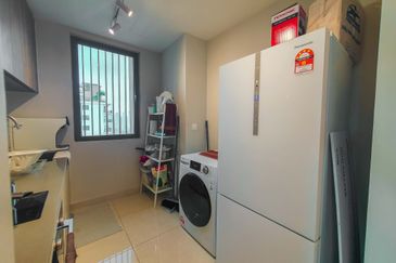 Datum Jelatek Residence