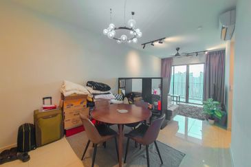 Datum Jelatek Residence