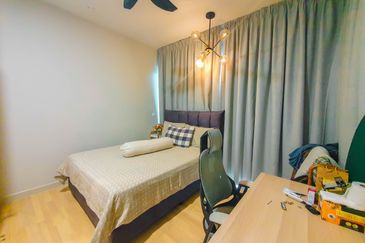 Datum Jelatek Residence