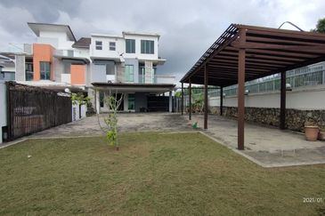 Bangi Lakehill Villas