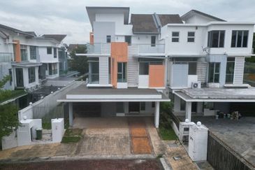 Bangi Lakehill Villas