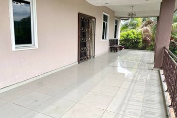 Desa Pinggiran Putra