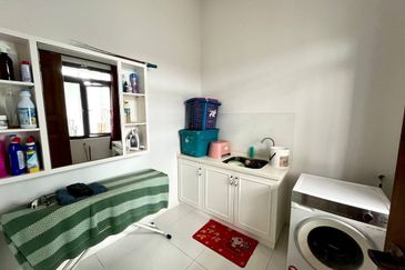 Perdana Lakeview East