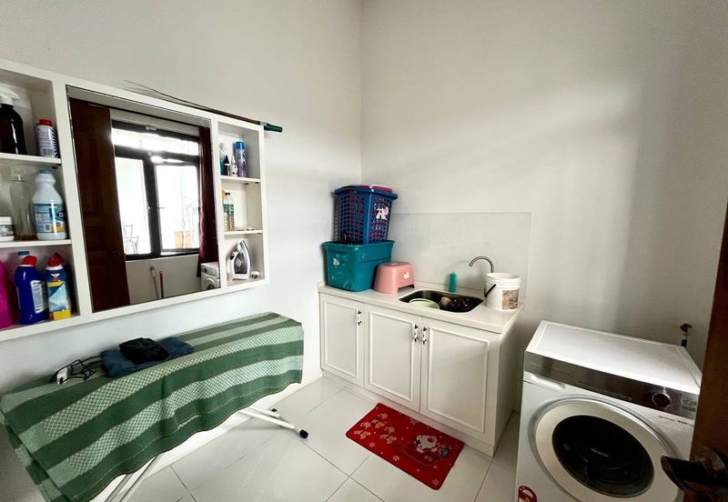 Perdana Lakeview East