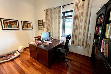 Perdana Lakeview East