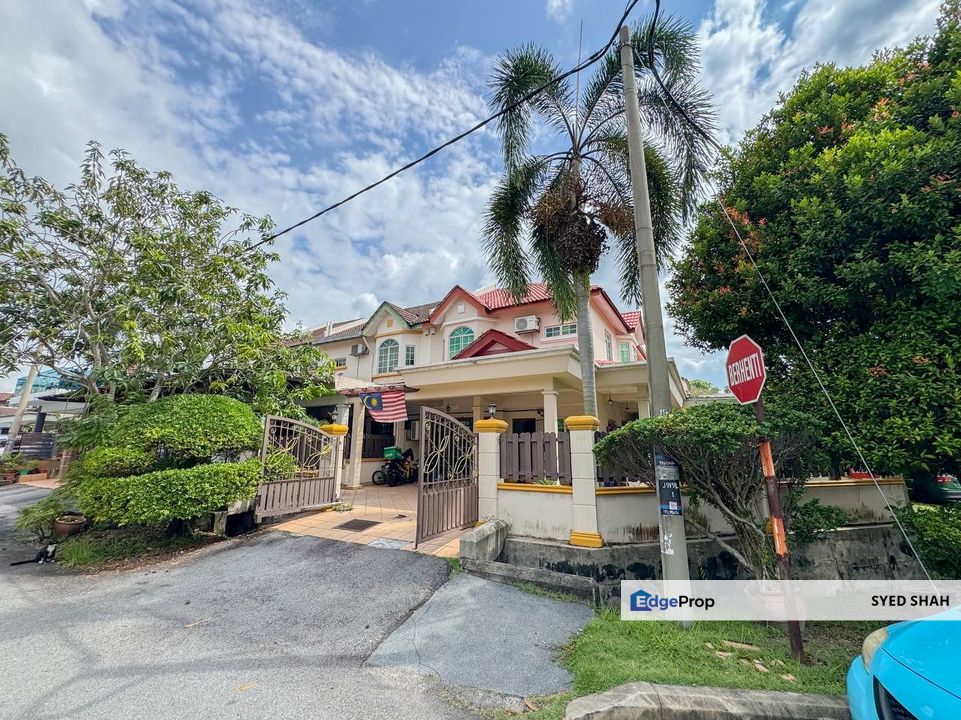 CORNER UNIT NEAR MASJID HASSANAH Bangi Seksyen 9, Selangor, Bangi