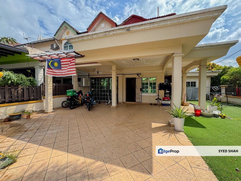 CORNER UNIT NEAR MASJID HASSANAH Bangi Seksyen 9, Selangor, Bangi