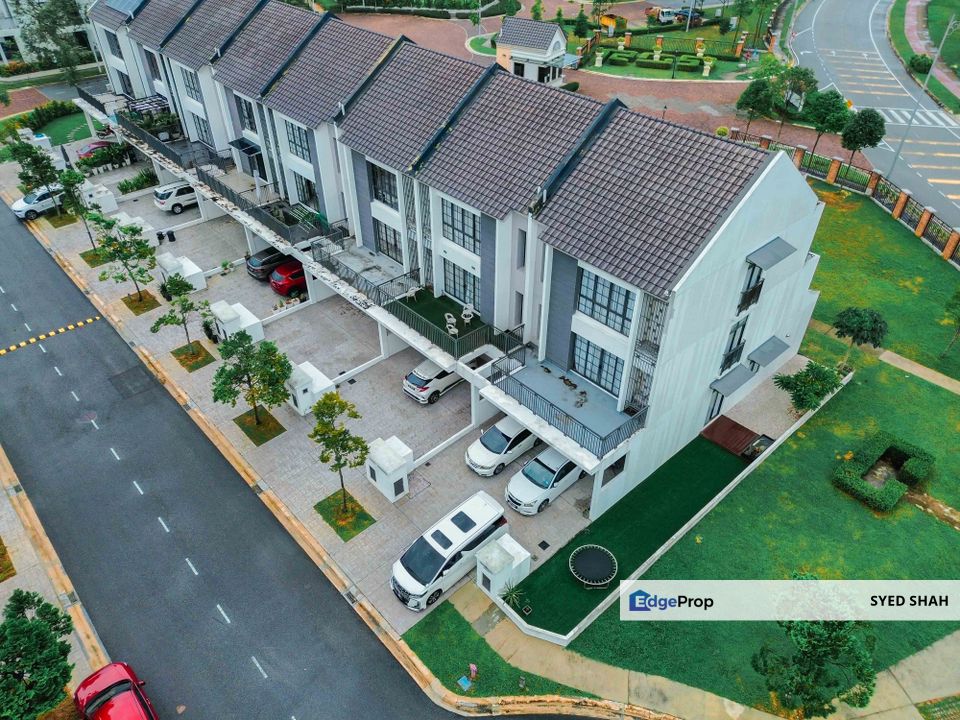 FULLY FURNISH w SPACIOUS BACK GARDEN 3 Storey Monet Garden Sunsuria City Sepang, Selangor, Sepang