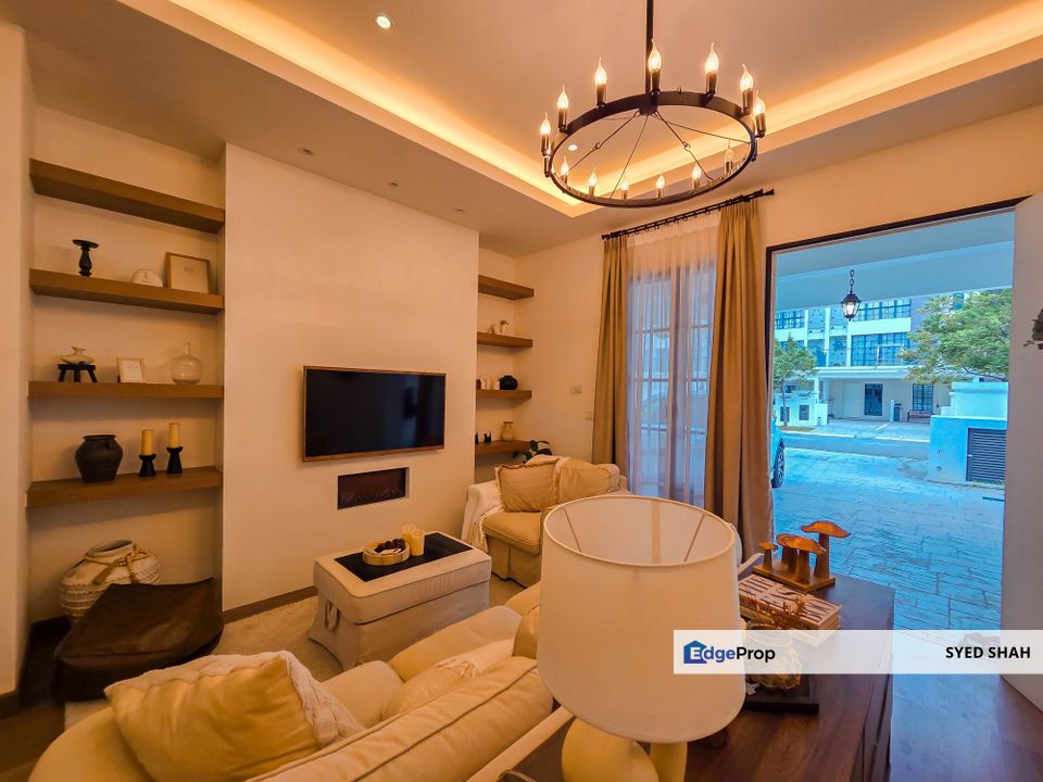 FULLY FURNISH w SPACIOUS BACK GARDEN 3 Storey Monet Garden Sunsuria City Sepang, Selangor, Sepang