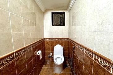 Putra Hill Residency