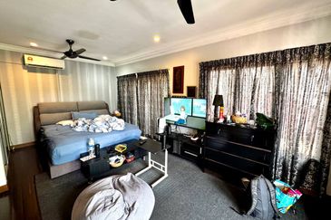 Putra Hill Residency