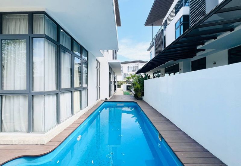 Augusta Residence, Presint 12