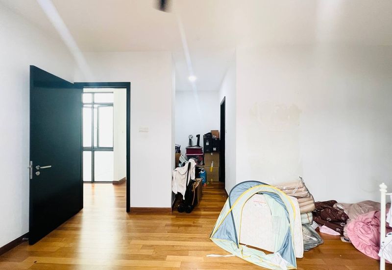 Augusta Residence, Presint 12