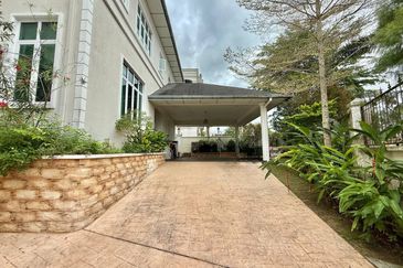 Impian Golf & Country Club