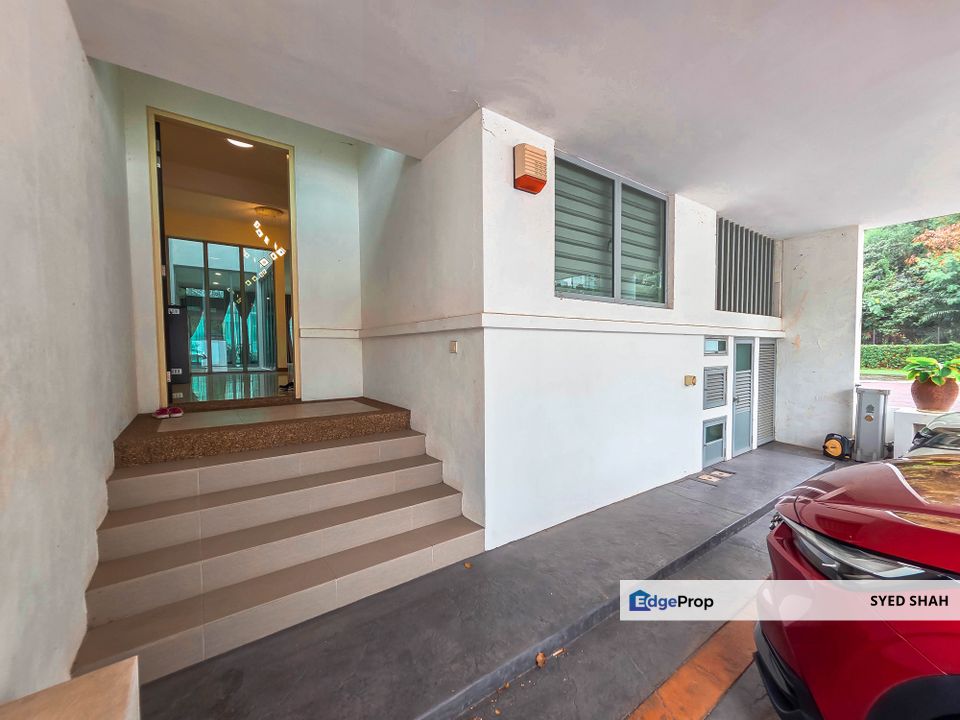 EXCLUSIVE SPACIOUS CARPORCH AND GARDEN Schumann Symphony Hills Cyberjaya 3 Storey, Selangor, Cyberjaya