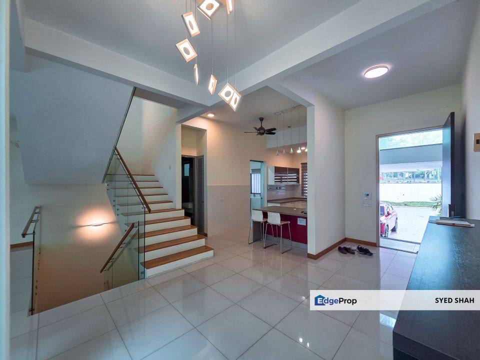 EXCLUSIVE SPACIOUS CARPORCH AND GARDEN Schumann Symphony Hills Cyberjaya 3 Storey, Selangor, Cyberjaya