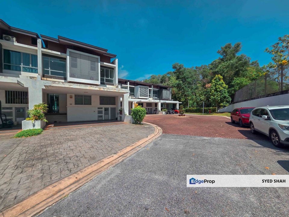 EXCLUSIVE SPACIOUS CARPORCH AND GARDEN Schumann Symphony Hills Cyberjaya 3 Storey, Selangor, Cyberjaya