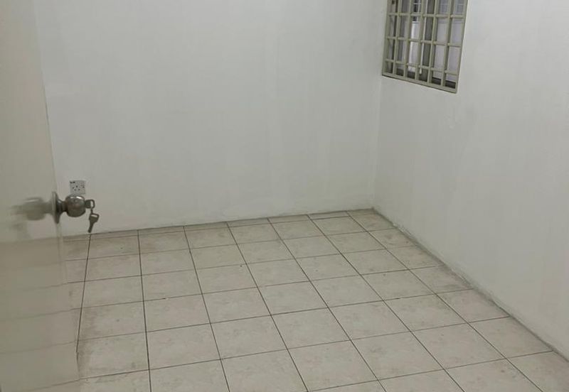 Avelon Tower @ Plaza Medan Putra