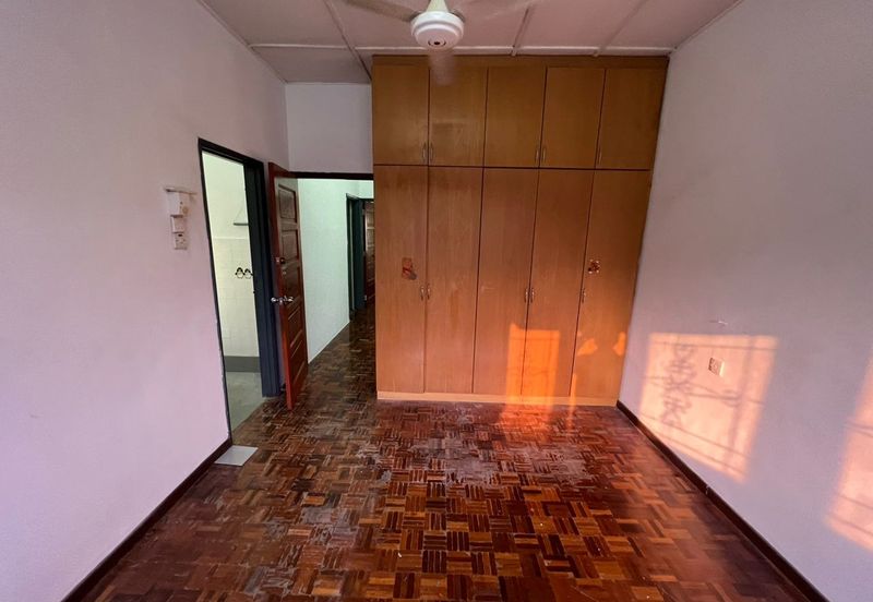 Taman Kinrara Seksyen 2