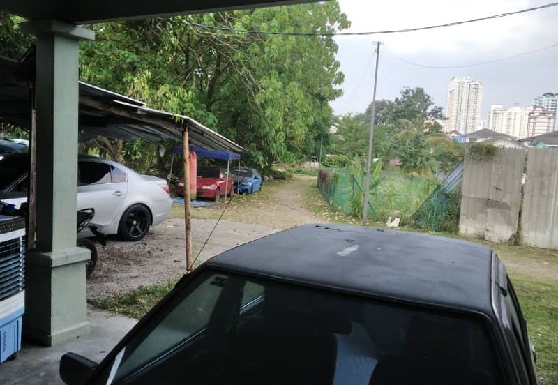 Bungalow house @Gurney for Sale