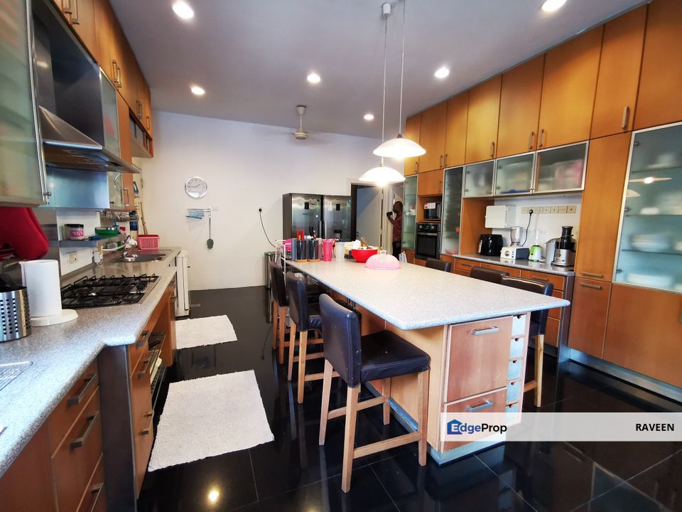 SS1: 3 sty Uniquely Architectured Bungalow , Selangor, Petaling Jaya