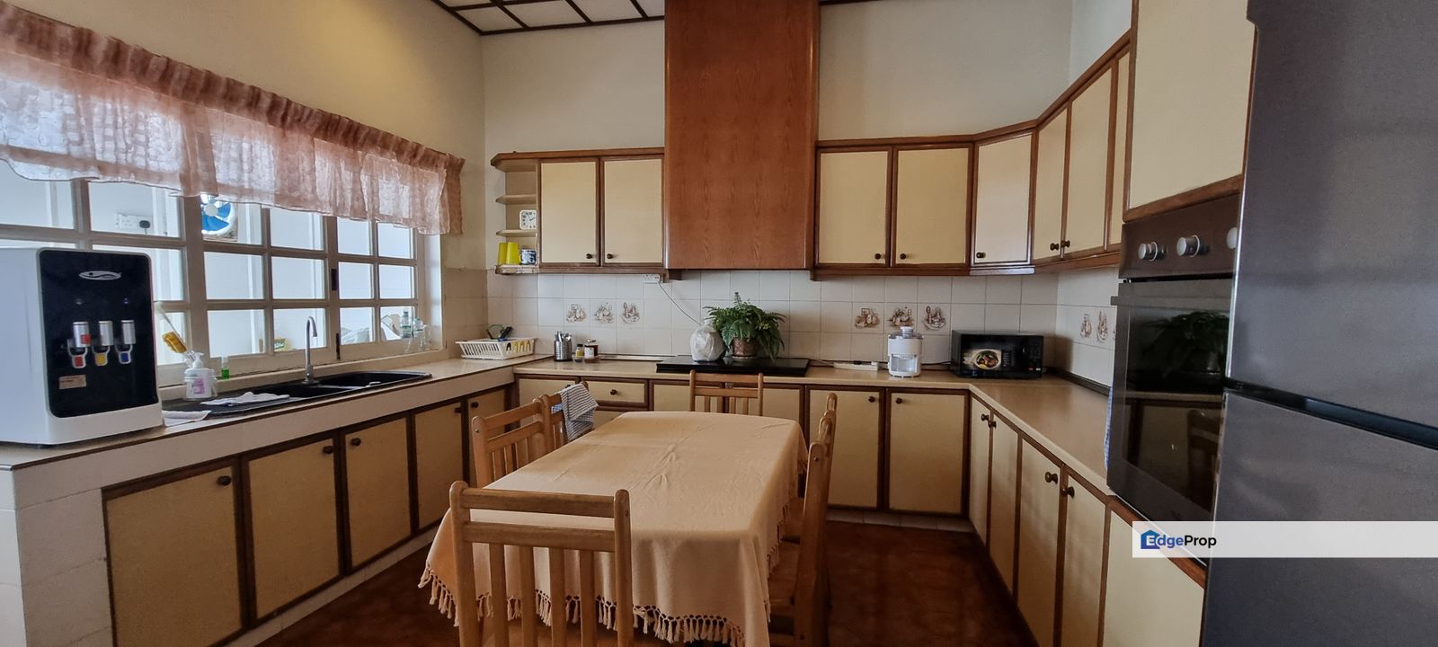 Section 16: Retro Bglow in a quite location, Selangor, Petaling Jaya