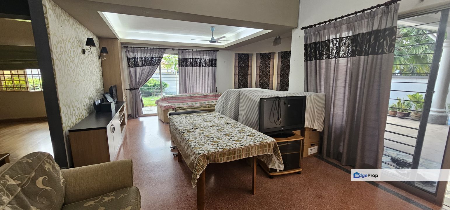 Single storey Bungalow in good condition, Selangor, Petaling Jaya