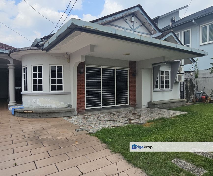 Single storey Bungalow in good condition, Selangor, Petaling Jaya