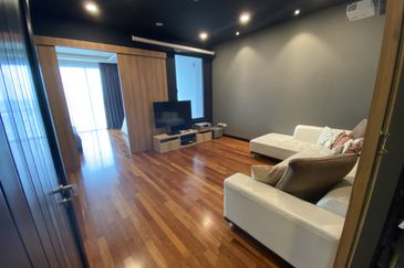 Duta Villa, Setia Alam