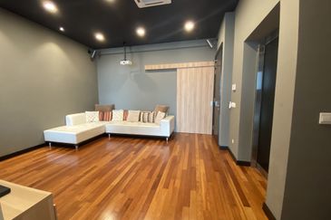 Duta Villa, Setia Alam